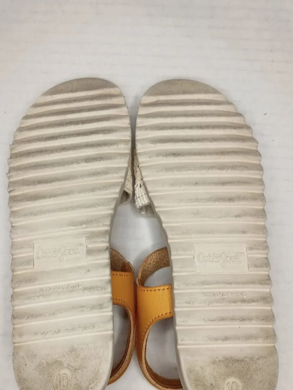 Cat & Jack Blair Cream Woven Footbed Sandals Girls Size 10